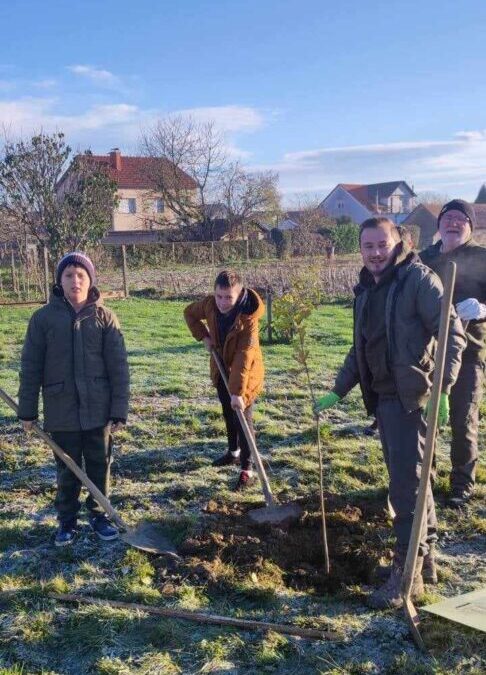 Parkići za budućnost – u suradnji s LAG Međimurski doli i bregi u PŠ Zebanec zasađeno 10 sadnica autohtonih vrsta