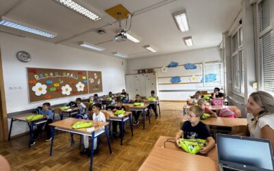 Načelnik razveselio prvašiće prigodnim poklonima!